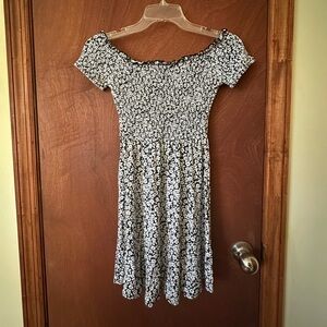 Hollister Black and White Floral Dress